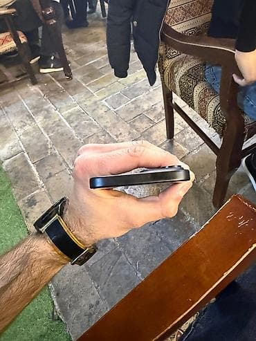 ayfon 22: IPhone 15, 128 ГБ, Black Titanium — 2