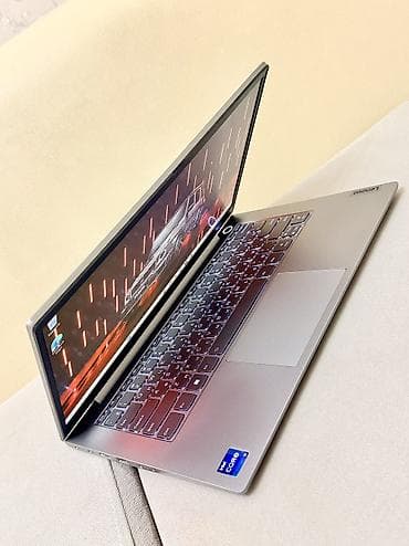 Аудиотехника: Əla vəzziyətdə Lenovo Thinbook. Heç bir problemi yoxdu. Toplam 3-4 ay — 7