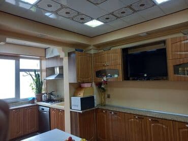 ucbucaq evlər: Bakı, 3 otaqlı, Köhnə tikili, m. Xalqlar Dostluğu, 78 kv. m — 6