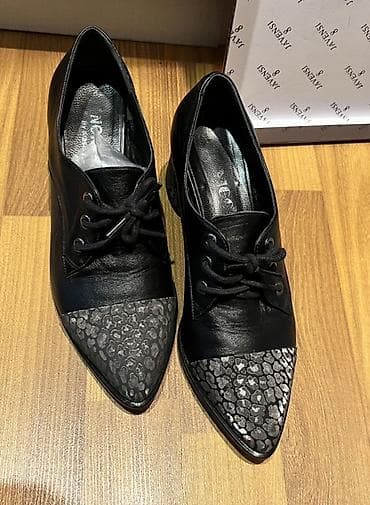 ayaqab: Təbii dəridən ayaqqabı. Cəmi 1 dəfə geyinilib. Demək olar ki, yenidir! — 1