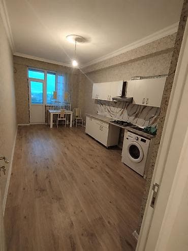 Mənzilin təsviri: - Plan: geniş dəhliz, ayrıca mətbəx‑studiyaya