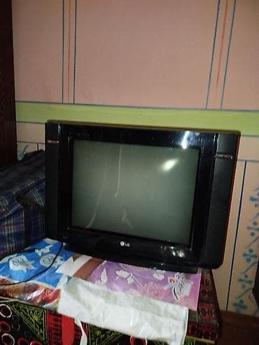 ТВ и видео: Б/у Телевизор LG 24" — 1