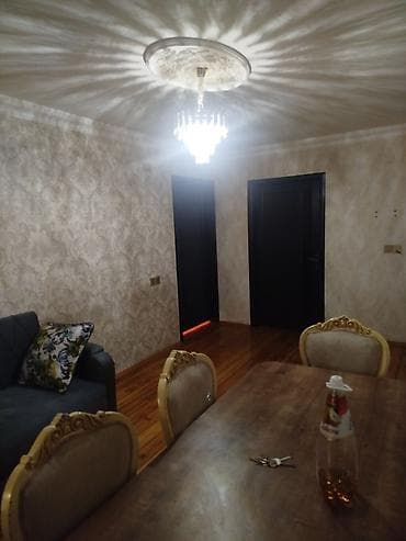 sumqayıt bina evi: Tam mebellı 2 otaqlı mənzil 3 otağa duzelıb.ev cox selıqelı remontlu — 2