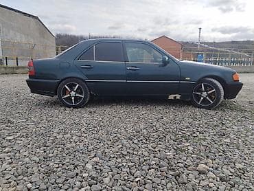 mersedes oturacaq: Mercedes-Benz C-Class: 1.8 l | 1995 il Sedan — 8