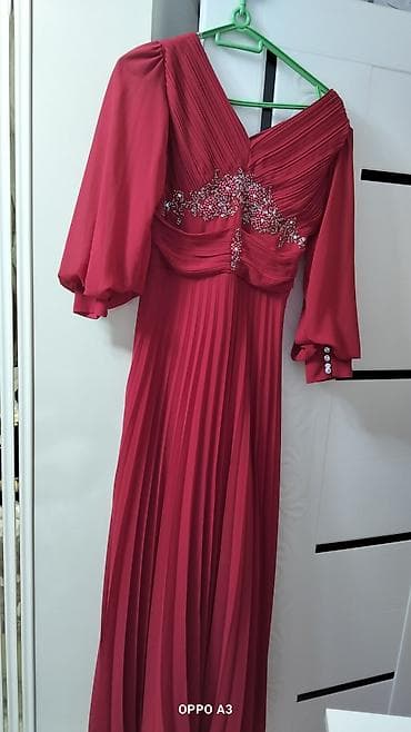 Şəxsi əşyalar: Zərif bəzəkli uzun ziyafət geyimi - Rəng: tünd qırmızı/bordo - Parça — 1