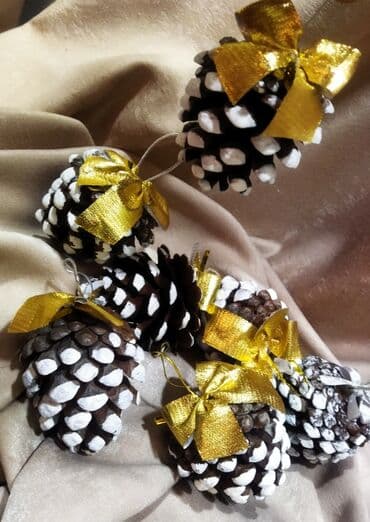 yeni il qapi bezeyi: Yeni il bezeyi.1 i 1m, yeni — 2