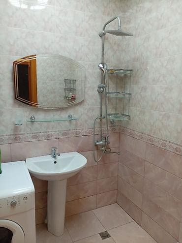 lenkeranda evler: 1 - ci məhəllə 4/2 - mərtəbəsində 3 otaqlı yol qırağı kombisi var polı — 9