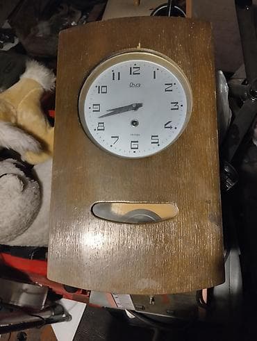 simsek makvin: Məhsul dəsti: Retro divar saatları, alüminium şirniyyat qəlibləri və — 2