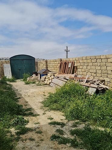 sumqayitda daxili kreditle evler: Ev təcili satılır. Sulutəpə Çiçək qəsəbəsi. 120 kvadretdı. 60 kv — 10