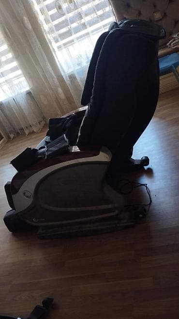 Masaj stolu təzədi. İşlənməyib. Karopkası təzə açılıb.Dubaydan