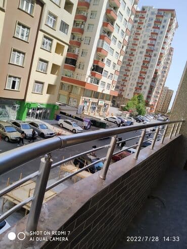 rəngli şar şəkilləri: Balkon ücün perilaların yıgılması hər rəngi var — 5