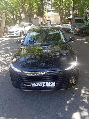 Bestune B70 modeli 2024-2025 alış tünd qara bez kraskadır. Maşının