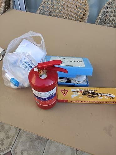 ilk yardım çantası qiyməti: Avtomobil üçün təhlükəsizlik dəsti Tərkibi: - Toz tipli — 1