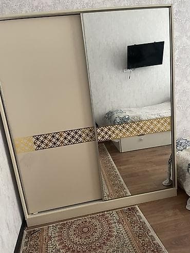 qab: 2 qapılı, Güzgülü, Bej, Kupe, Düz dolab — 1
