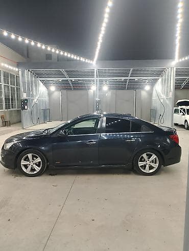 cruze 2012: Chevrolet Cruze sedan - Kuzov: 4 qapılı sedan, tünd mavi/qara rəng - — 4