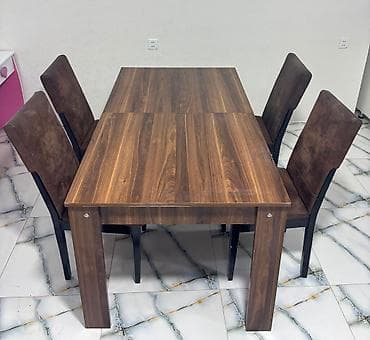 Qonaq otağı üçün, İşlənmiş, Açılmayan, Dördbucaq masa, 4 stul lalafo.az -da Qonaq otağı üçün, İşlənmiş, Açılmayan, Dördbucaq masa, 4 stul