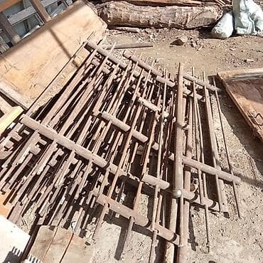 Kvadratı 15 manata dəmir reşotkalar