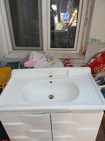 Hamam üçün lavabo və alt dolab dəsti satiram. Real alicilar elaqe