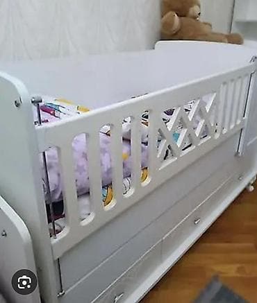 bal: Ağ rəngli uşaq çarpayısı – transformasiya olunan model - Etibarlı yan — 1