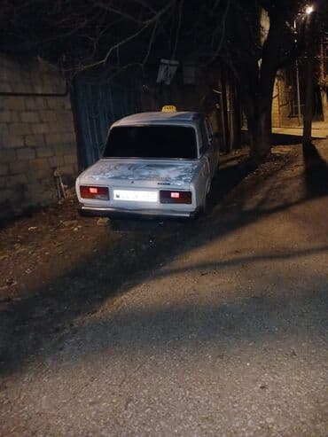 vaz 2199: Vaz 2107 sedan – 2002-ci il buraxılışı. Ağ rəng, 4 qapı, arxa ötürücü — 1