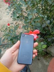 iphone x10: IPhone 7, 32 GB, Qara — 7