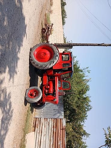 car parking 06 modu: Traktor T40, 1982 il, 40 at gücü, motor 1.5 l, İşlənmiş — 1