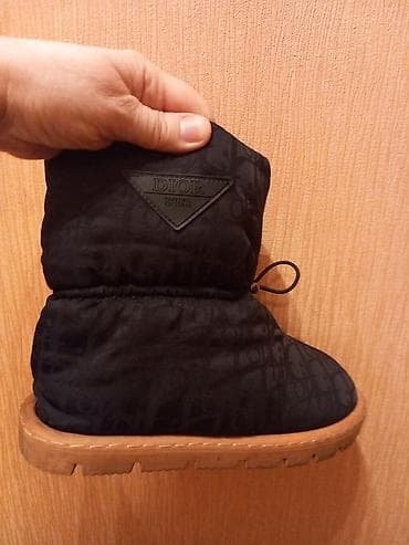 Ugi. (çarmaqlı bot) Dior firmasi 37-38 razmer cox ucuz Cox ucuz