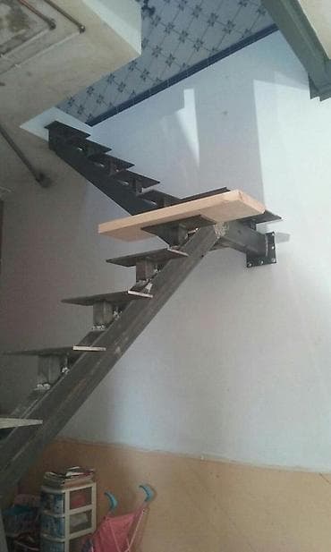 material: Pilləkən və ya Pilləkən marşı kiçik şaquli məsafələrə bölünməklə iri — 5