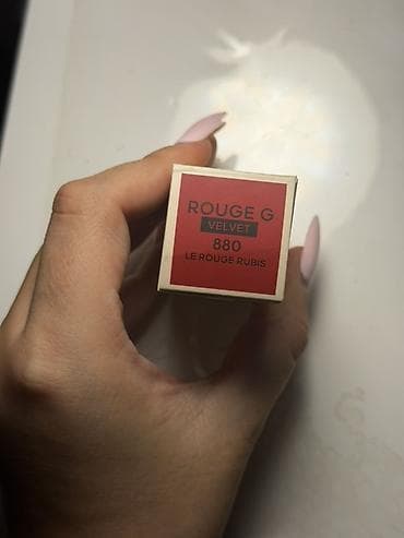 ten effekti: Pomada Guerlain Yeni — 2