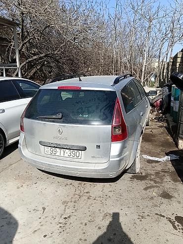 r15 tekerler: Renault Megane kombi (universall) – gümüşü rəng - Kuzov: universall — 1