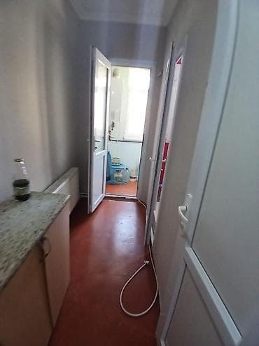 icarəyə: Kirayə üçün 3 otaqlı mənzil.9 / 5 daima lift .kombi sistemi var qış — 3