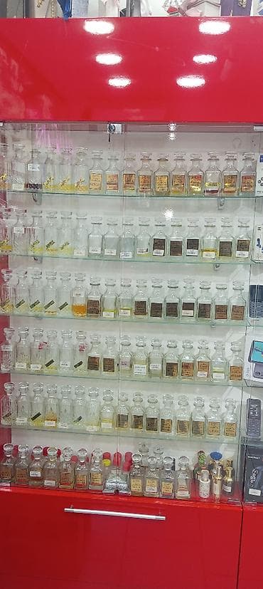 Vitrin ucun 122 ed etir qrafinleri satilir qiymet munasibdi