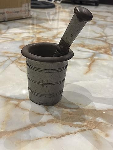 Dəmir/döküm havan və dəstəsi (əl ilə üyüdücü) • Material: ağır metal lalafo.az -da Dəmir/döküm havan və dəstəsi (əl ilə üyüdücü) • Material: ağır metal
