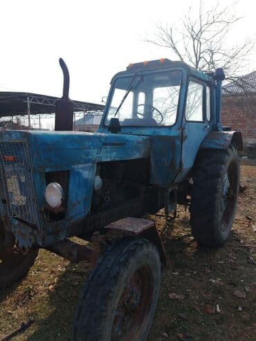 traktor foton: Işlek veziyetde — 2