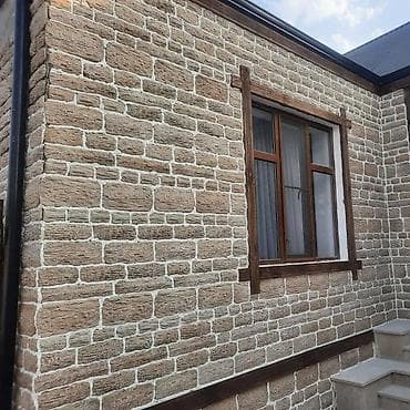 resotka pencere: Fasad üçün dekorativ daş effektli suvaq və üzlük işi - Təbii daş — 1