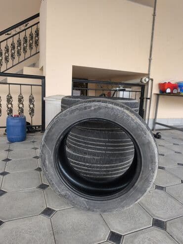 disk teker 14: İşlənmiş Şin Hankook 235 / 55 / R 19 — 3