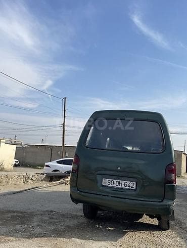 nomrə yeri: Hyundai H-100: 2.5 l | 1997 il Mikroavtobus — 4