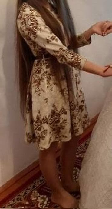 Qadın paltarı – krem rəngli, qəhvəyi floral naxışlı - Model: beldən