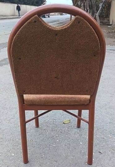 Taburetlər: Material: metal karkas, yumşaq parça üzlük. 4 ədəddir — 2