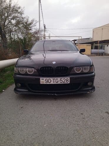 BMW 5 Series (E39) sedan – M paket tərzində - Kuzov: qara rəng, 4