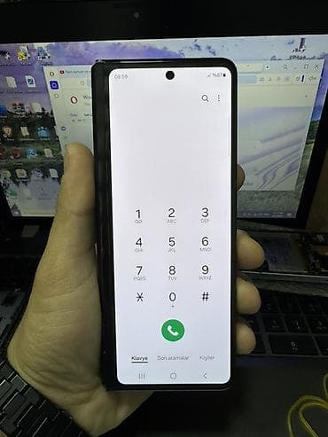 açılıb bağlanan telefon: Samsung Galaxy Z Fold 3, rəng - Qara — 1