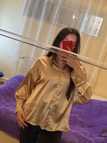 köynekler: Zərif parıltılı, şampan-qızılı rəngdə satena bənzər qadın köynəyi. - — 4