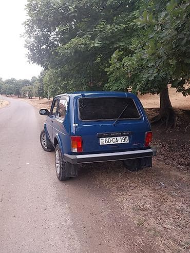 toyota plus c: VAZ (LADA) 4x4 Niva: 1.7 l | 2015 il 11000 km Ofrouder/SUV — 3