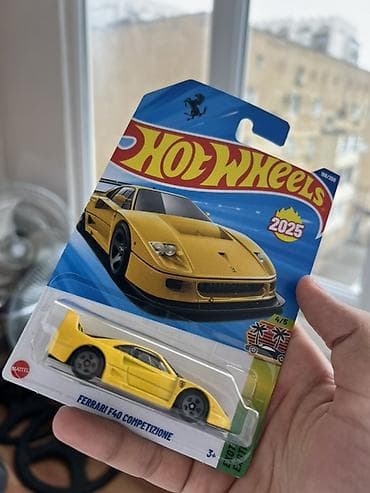 Ferrari, 2025 il, 1:64, Dəmir