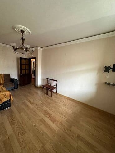 emircan ev: Mənzil kirayə verilir. 3 otaq. Əmircan qəsəbəsində 5 mərtəbəli evin — 1