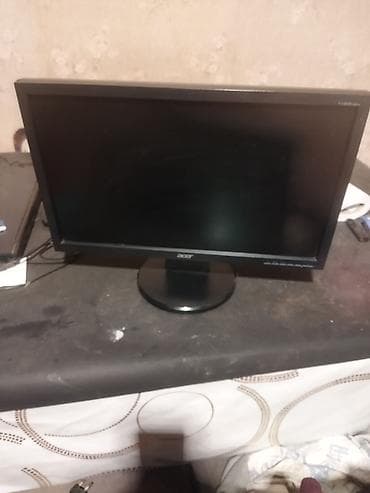 xbox 360 e: Acer LCD monitor - Model: Acer V193HQV (etiketdə “V193HQV” qeyd — 1