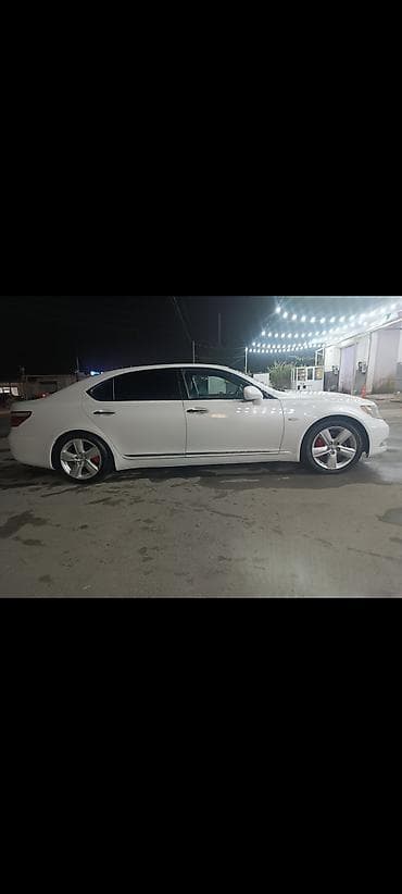 lexus ls: Lexus LS: 4.6 l | 2026 il Sedan — 5