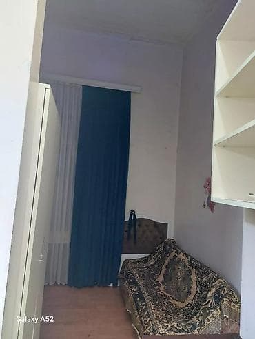 1 otaqlı kiçik studiya tipli mənzil - Plan: açıq mətbəxli otaq +