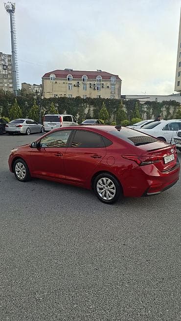 accent 1996: Hyundai Accent: 1.6 l | 2018 il Sedan — 5