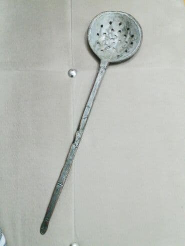 10 cent kaç manat: Cox qedimi mis kefkir. Uzunçugu 45 santimetr. Qiymeti 35 manat. Ünvan — 3